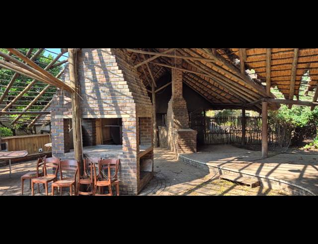 20,234M² SMALLHOLDING FOR SALE IN RYNFIELD AH